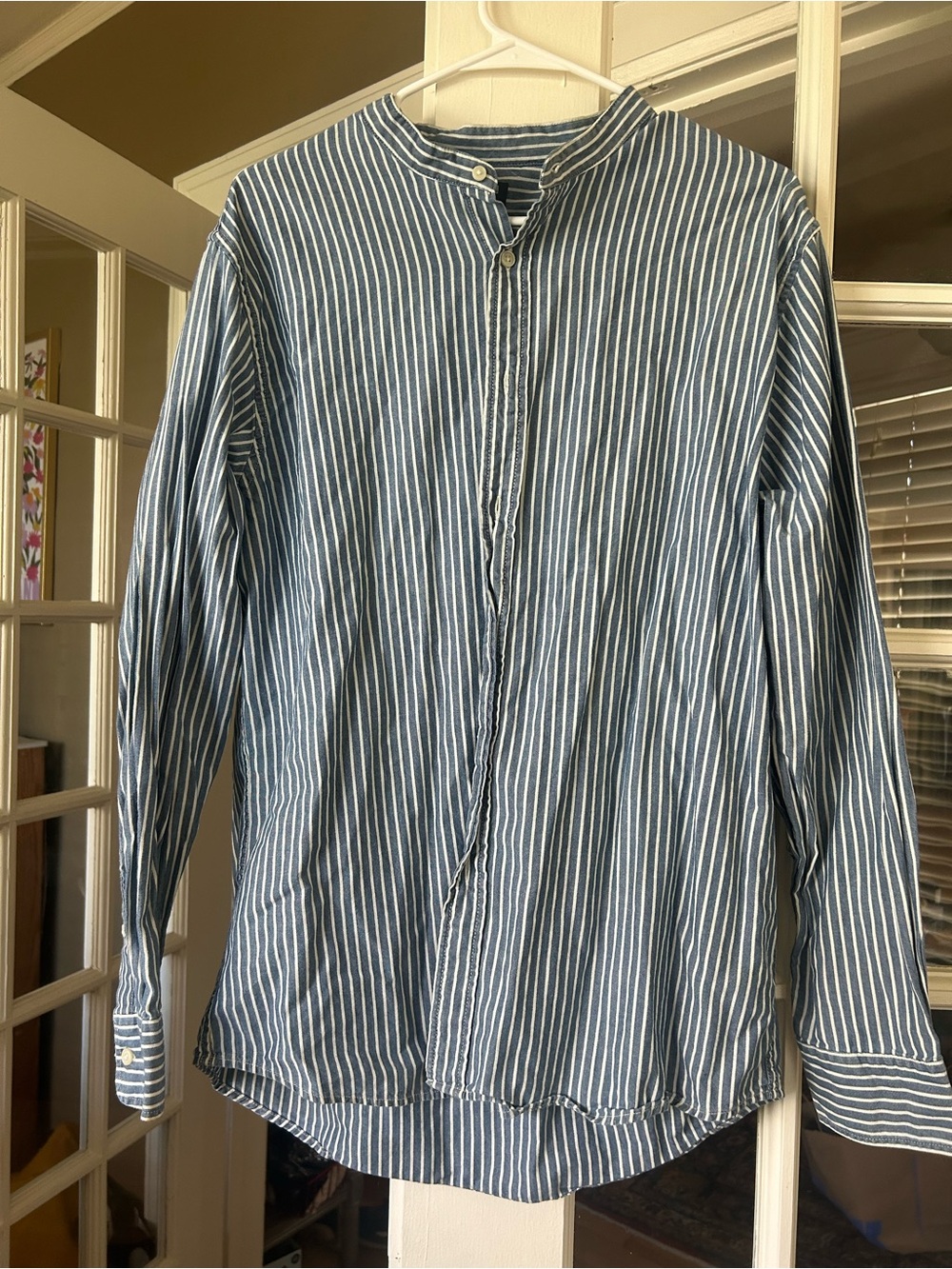Uniqlo Blue and White Vertical-Striped Band Collar Shirt